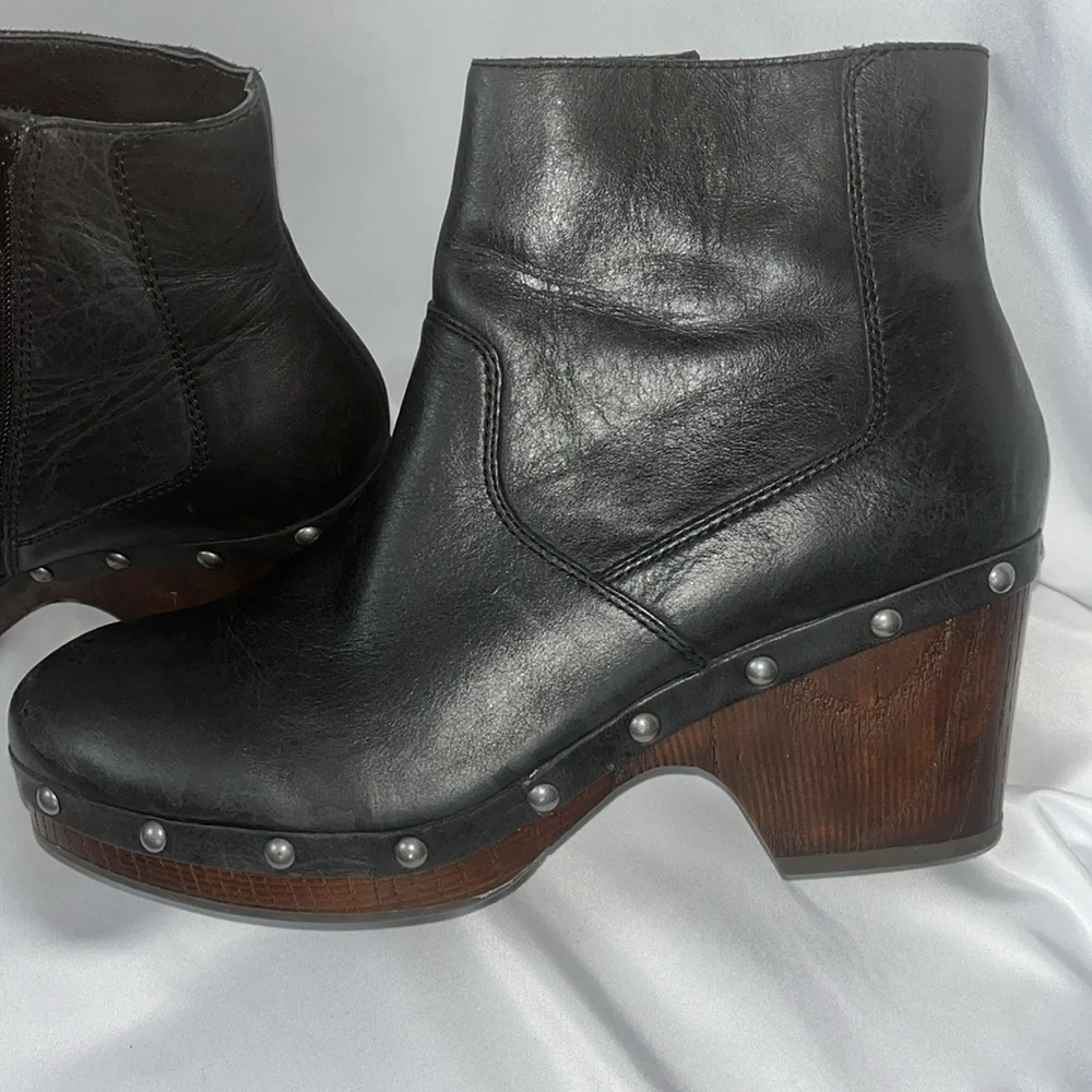 Lucky Brand Yasamin Leather Clog Studded Ankle Boot Sz 10M Black